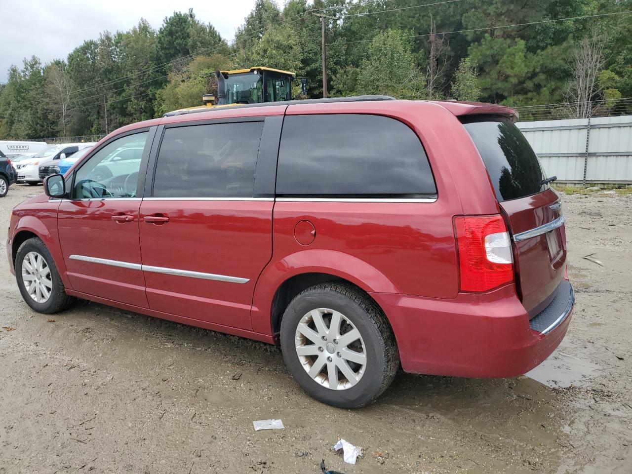 2014 Chrysler Town & Country Touring - Фото 2