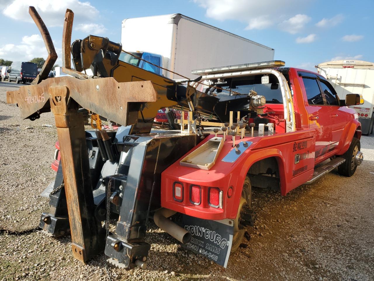 2021 Ram 5500 Tow Truck - Фото 4