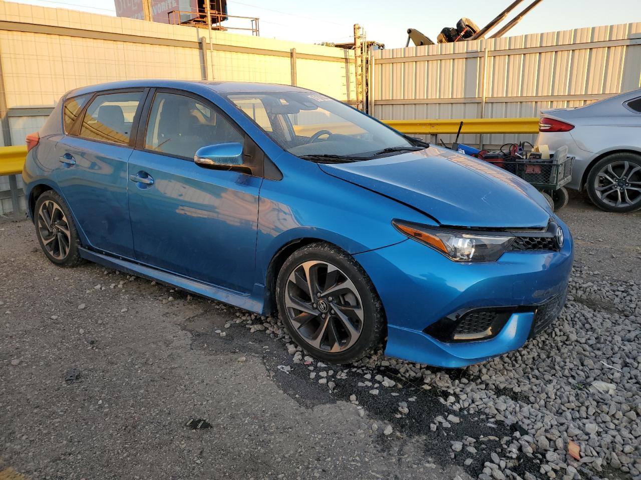 2017 Toyota Corolla Im Base - Фото 4