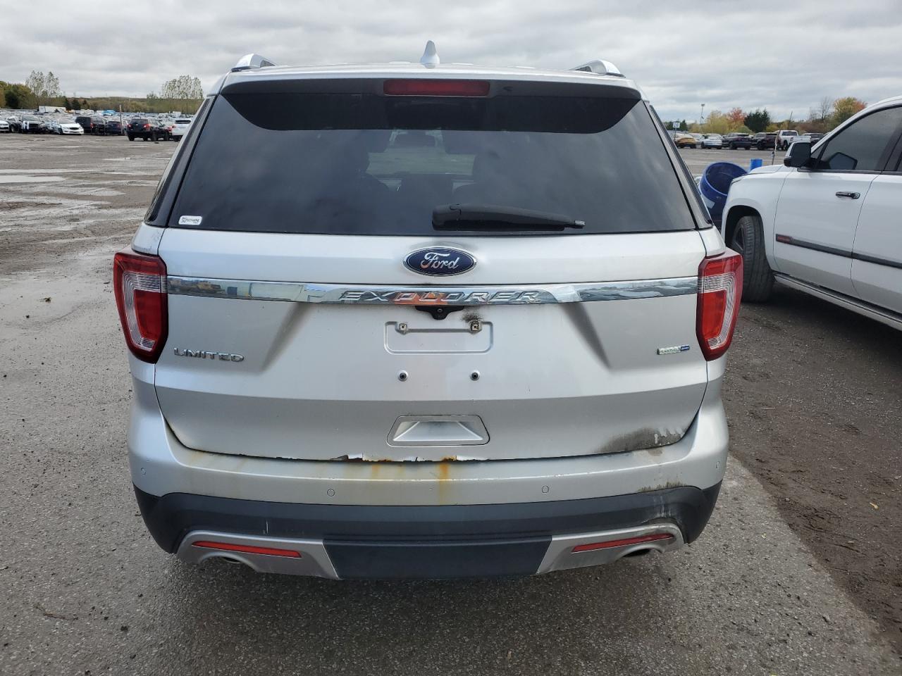 2016 Ford Explorer Limited - Image 6