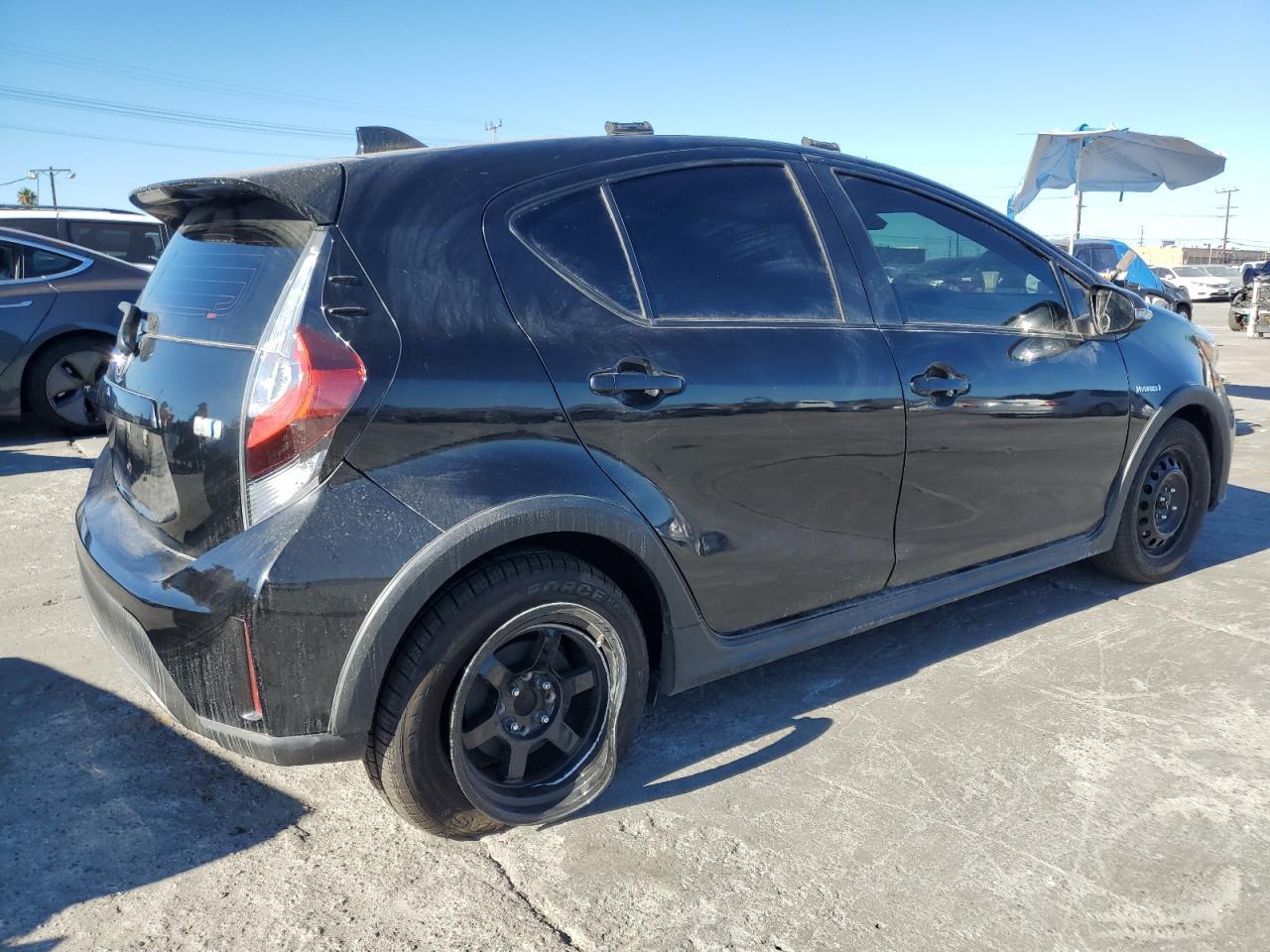 2018 Toyota Prius C - Фото 3