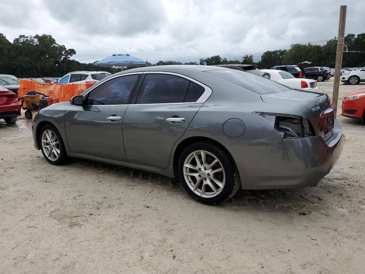 2014 Nissan Maxima 3.5 S - Image 2
