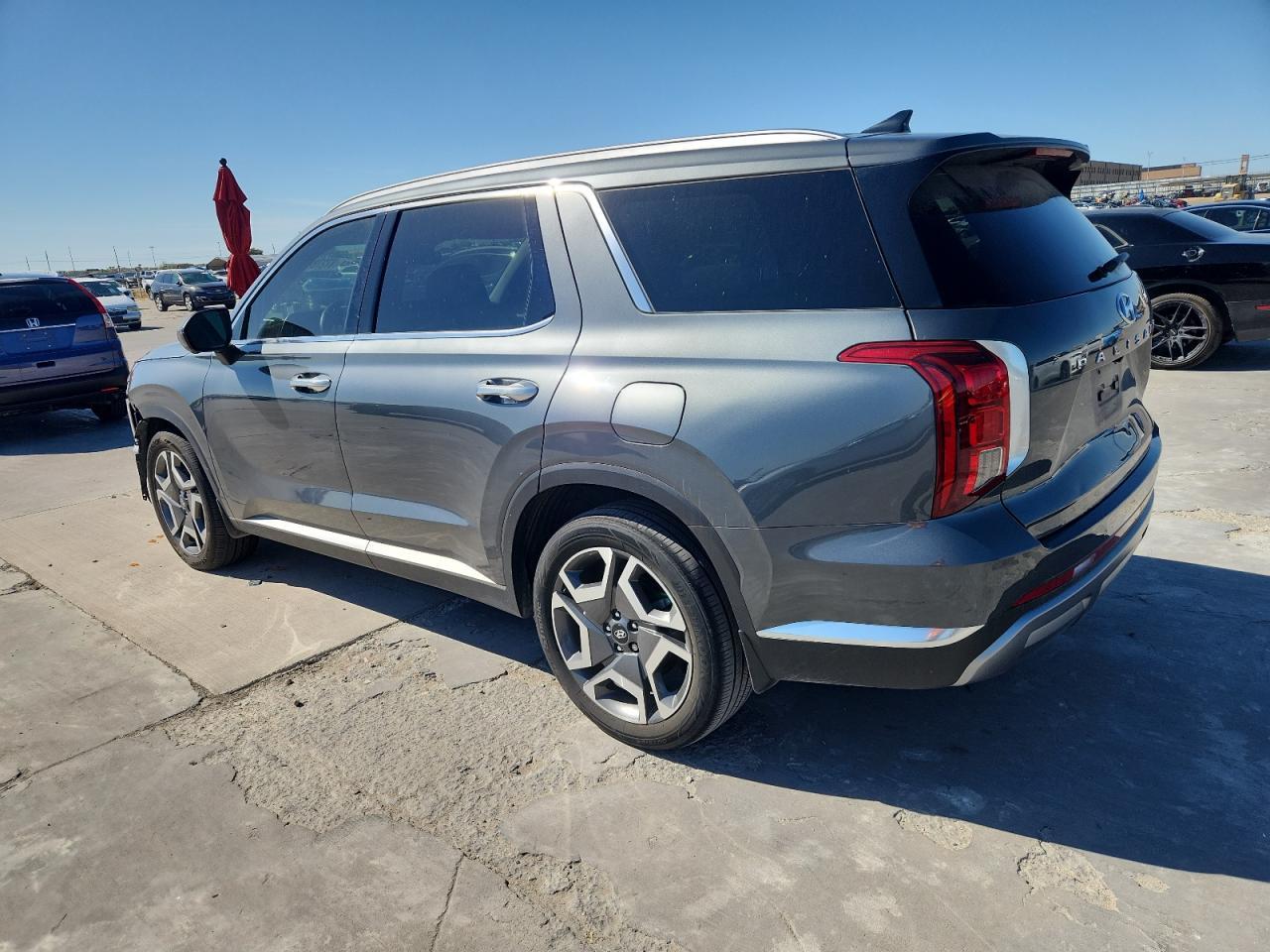 2024 Hyundai Palisade Limited - Image 2