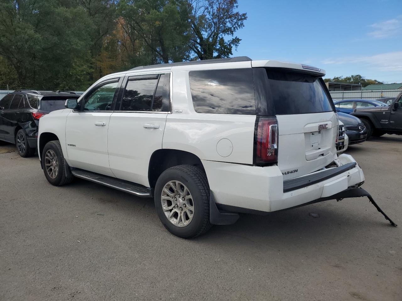 2015 GMC Yukon Sle - Фото 2