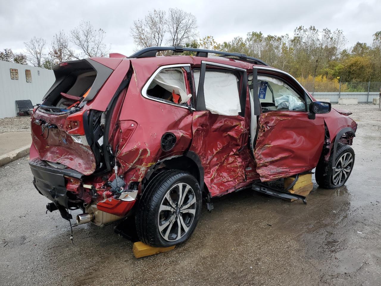 2019 Subaru Forester Limited - Фото 3