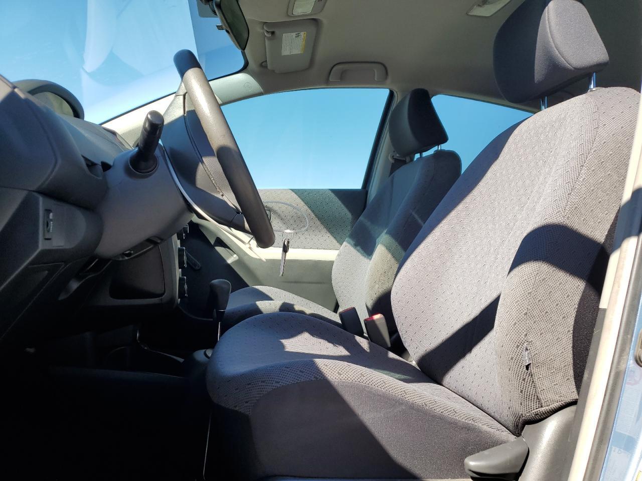 2010 Toyota Yaris - Image 7