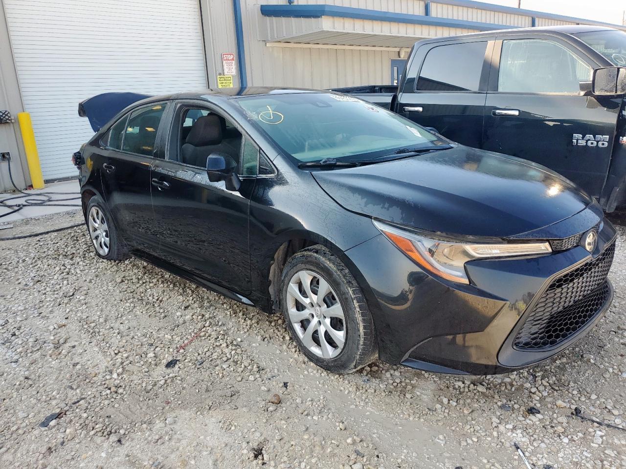 2021 Toyota Corolla Le - Фото 4