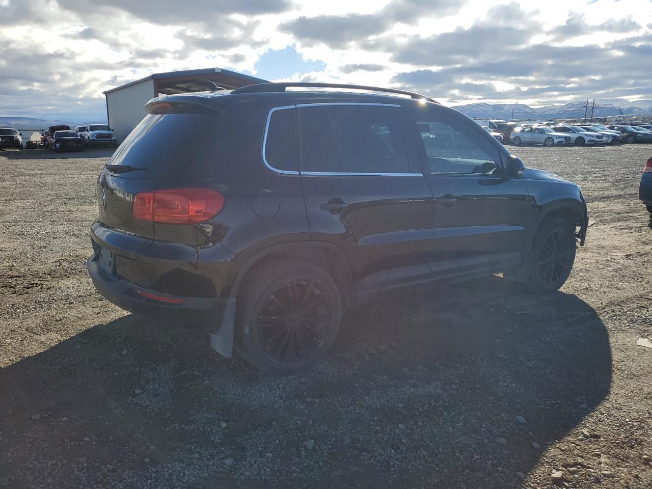 2013 Volkswagen Tiguan S - Фото 3