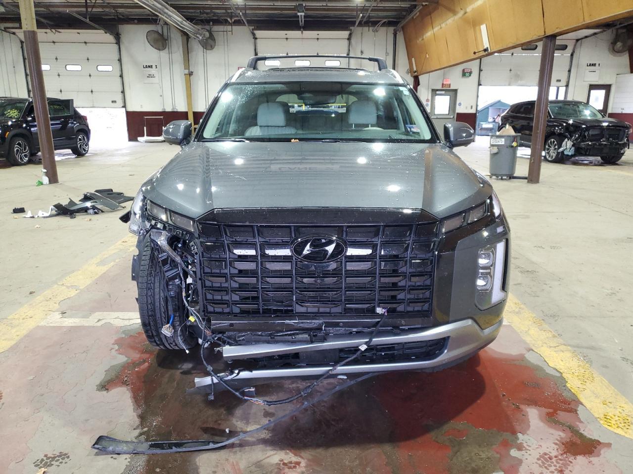 2024 Hyundai Palisade Limited - Image 5
