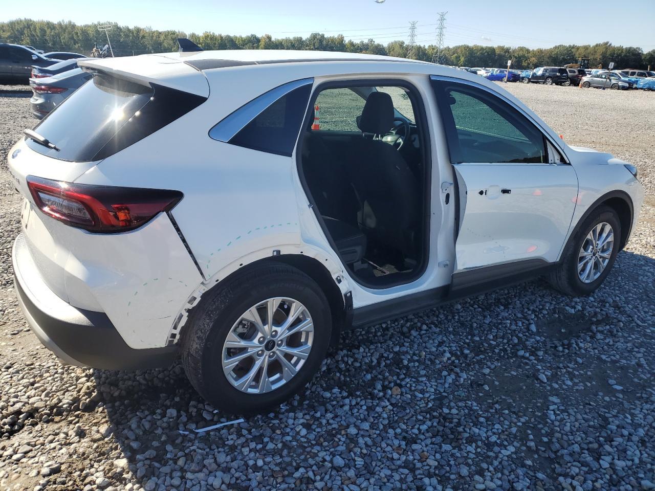 2023 Ford Escape Active - Image 3