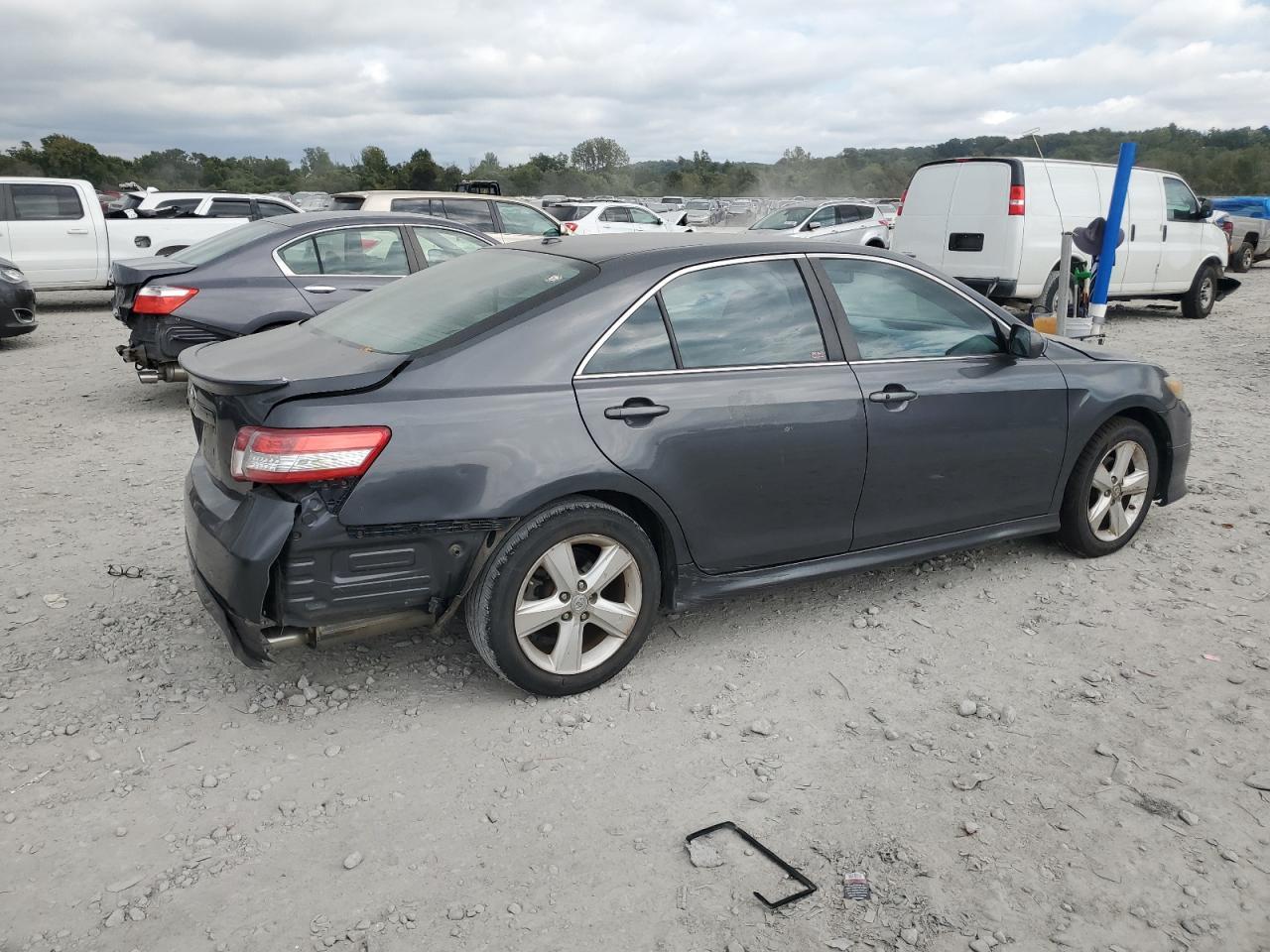 2010 Toyota Camry Se - Фото 3