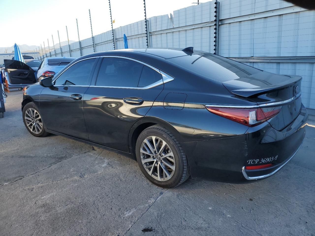 2022 Lexus Es 300H Base - Image 2
