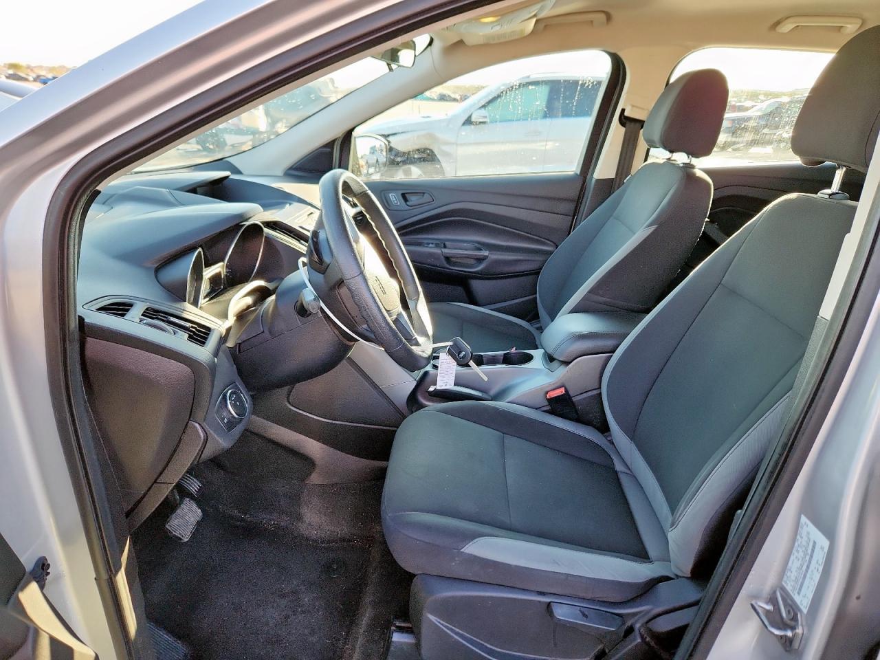 2015 Ford Escape S - Фото 7