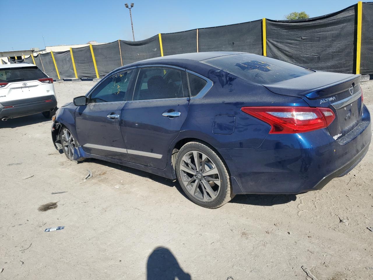 2016 Nissan Altima 2.5 - Image 2