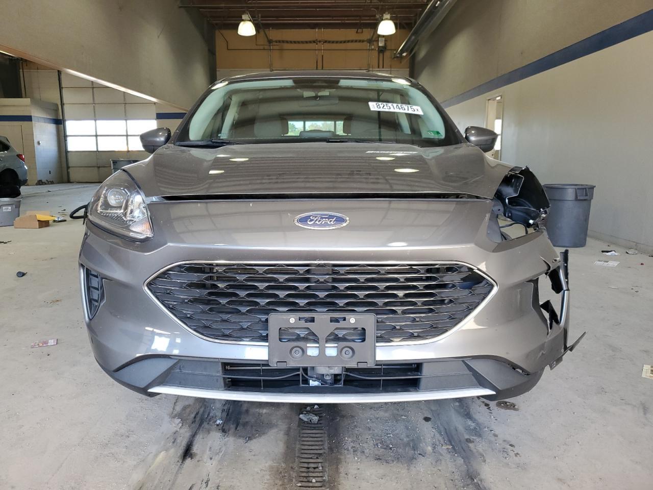 2021 Ford Escape Se - Фото 5