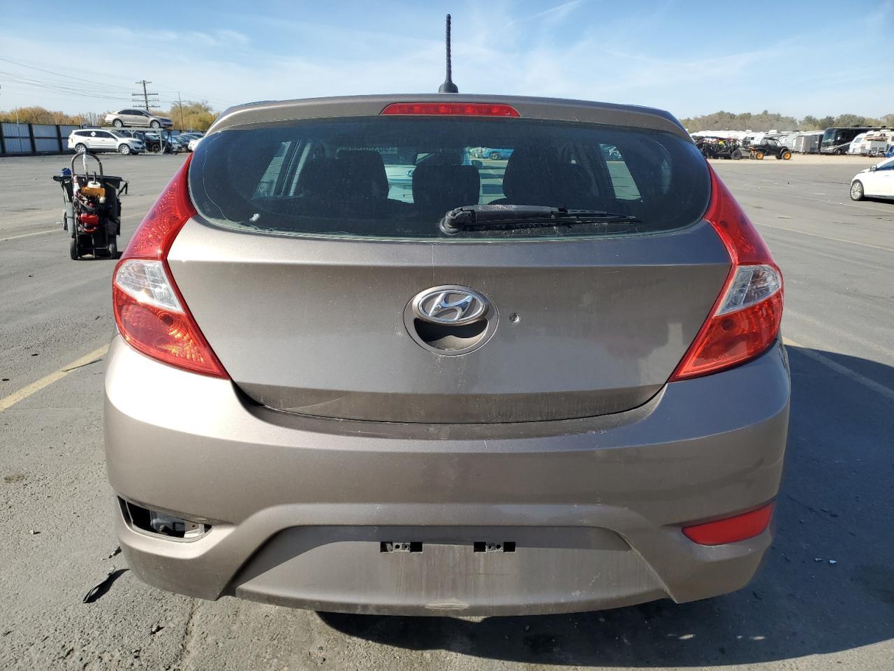 2014 Hyundai Accent Gls - Фото 6