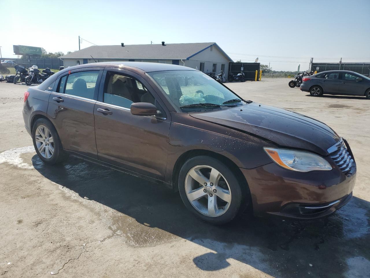 2012 Chrysler 200 Touring - Фото 4