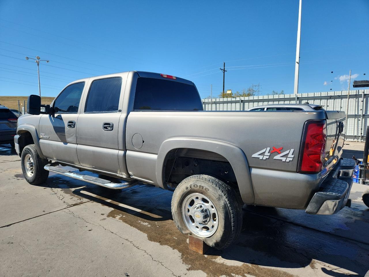 2007 Chevrolet Silverado K2500 Heavy Duty - Image 2