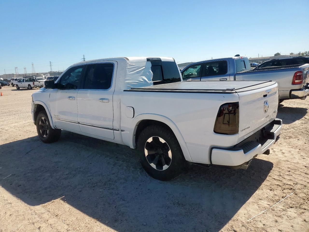 2022 Ram 1500 Limited - Фото 2