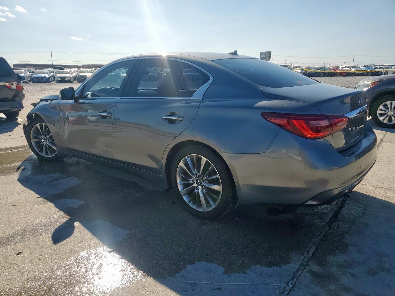 2019 Infiniti Q50 3.0T Luxe - Фото 2
