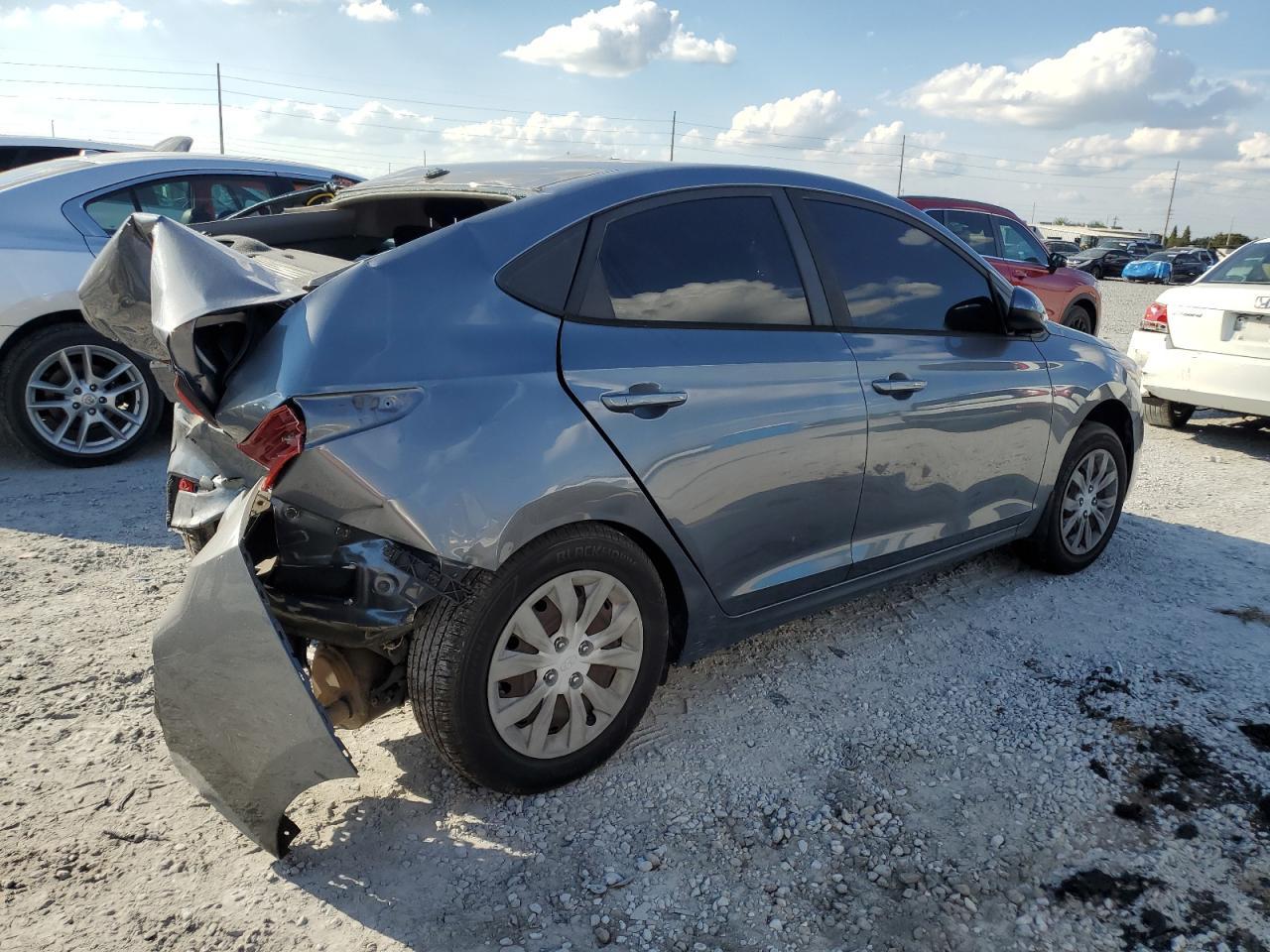 2019 Hyundai Accent Se - Фото 3