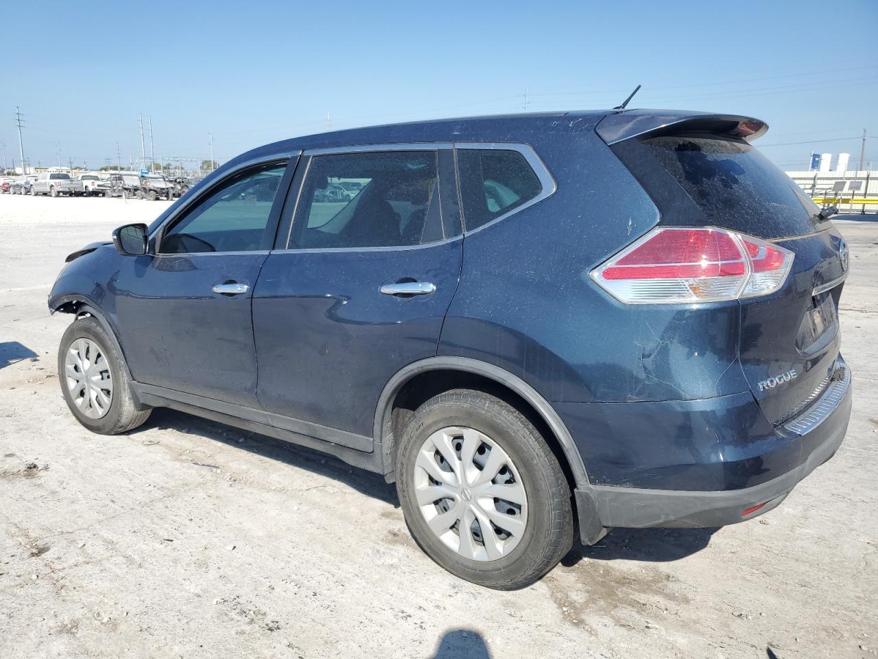 2015 Nissan Rogue S - Фото 2