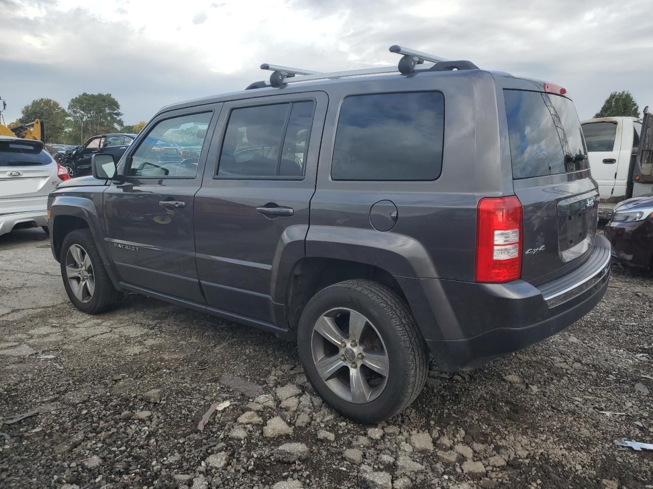 2016 Jeep Patriot - Фото 2