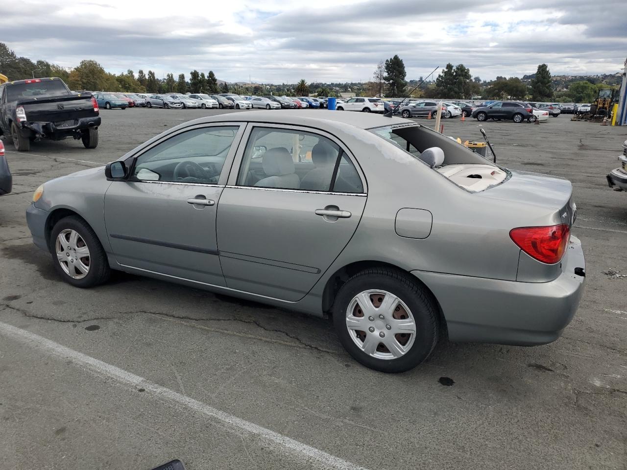 2003 Toyota Corolla Ce - Image 2