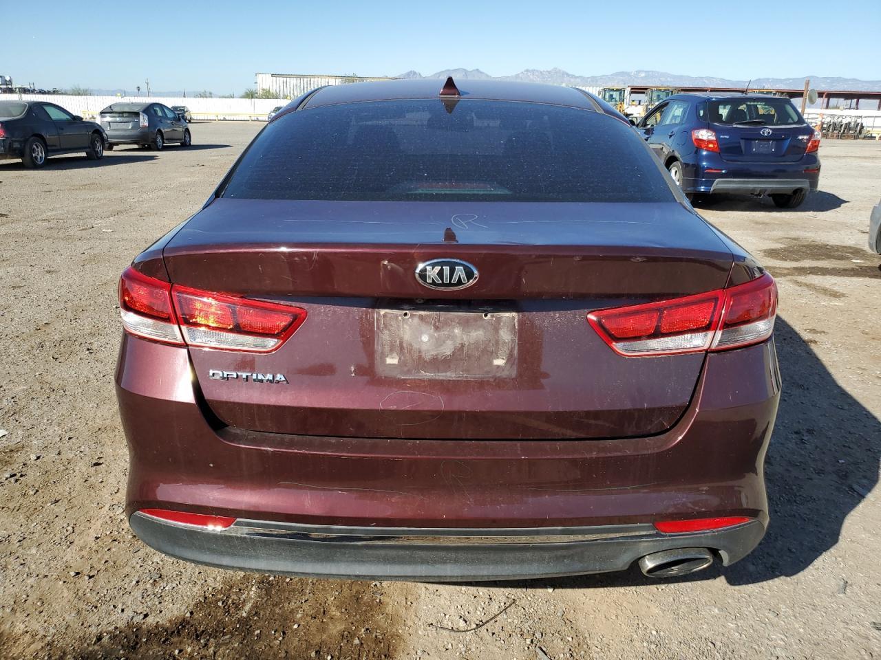 2017 Kia Optima Lx - Фото 6