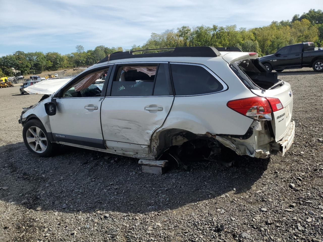 2013 Subaru Outback 2.5I Premium - Фото 2