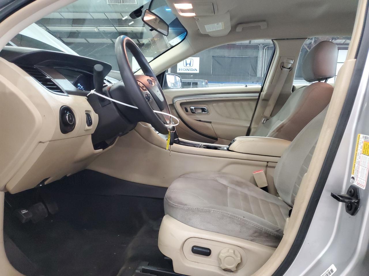 2016 Ford Taurus Se - Фото 7