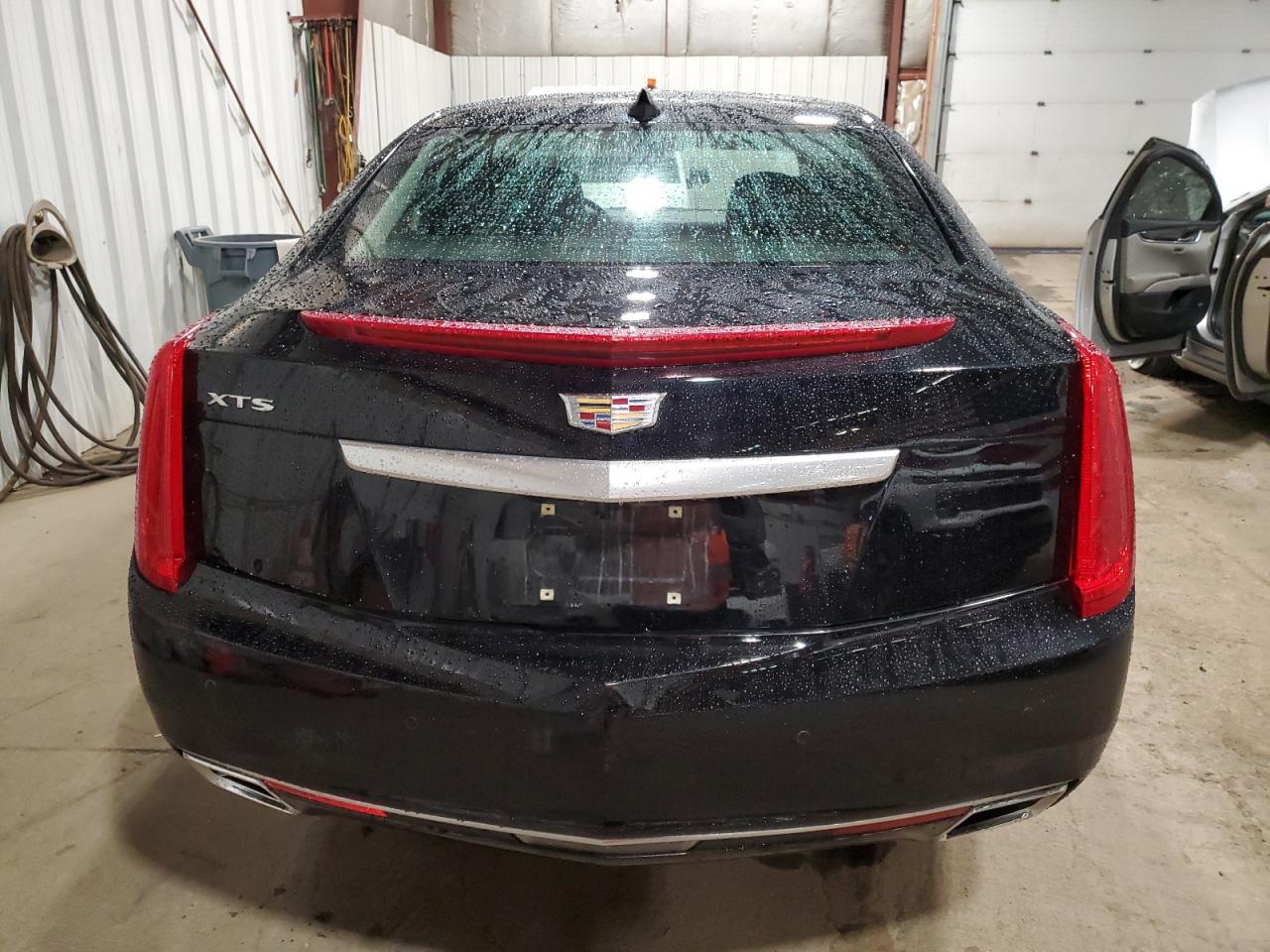 2017 Cadillac Xts Luxury - Image 6