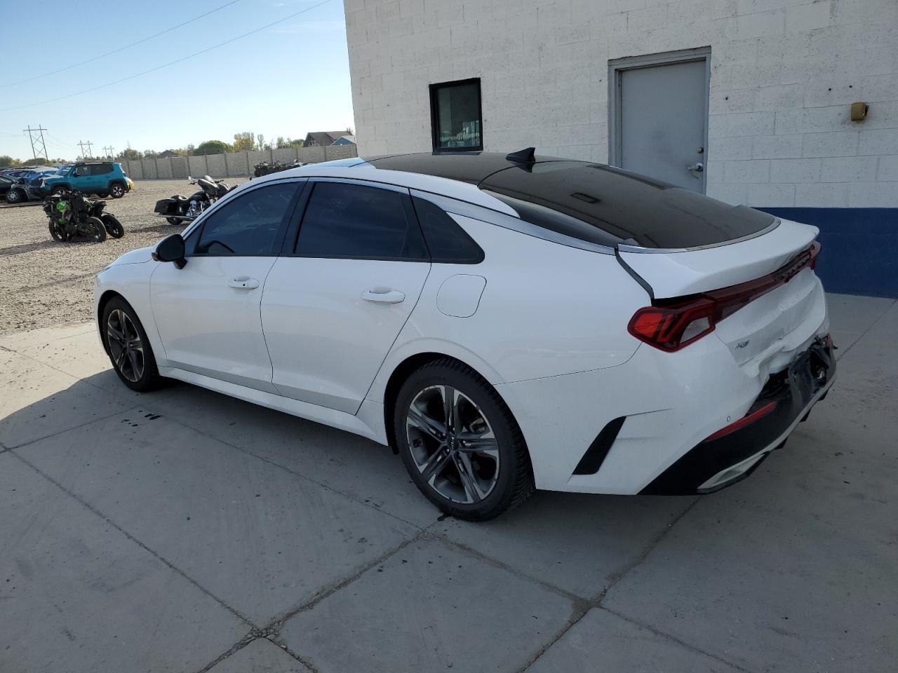 2022 Kia K5 Ex - Image 2
