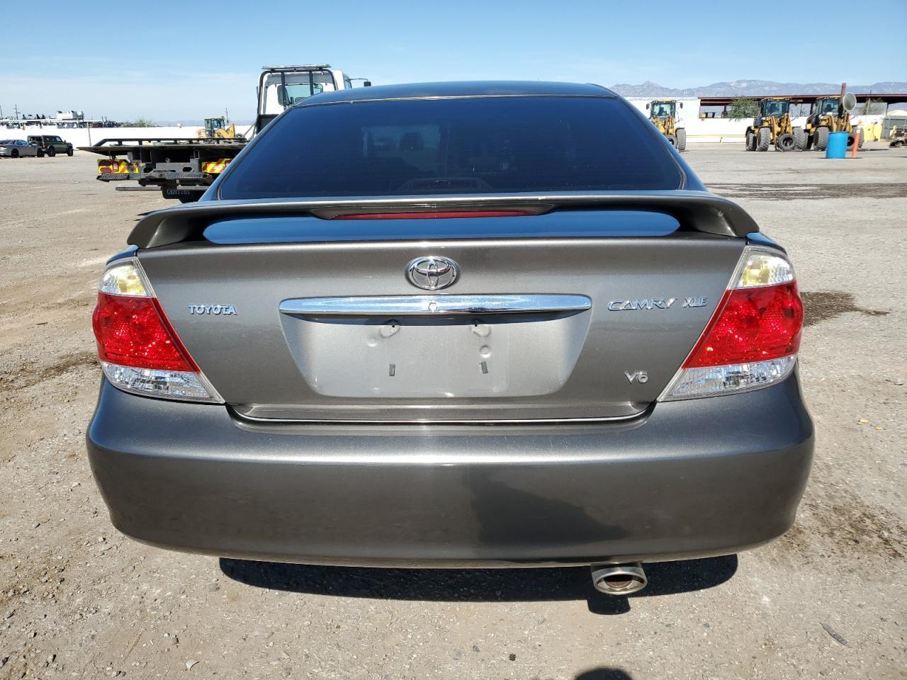 2005 Toyota Camry Le - Фото 6