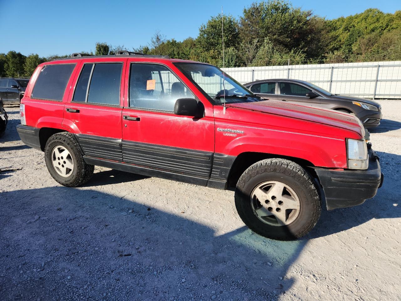 1994 Jeep Grand Cherokee Laredo - Image 4