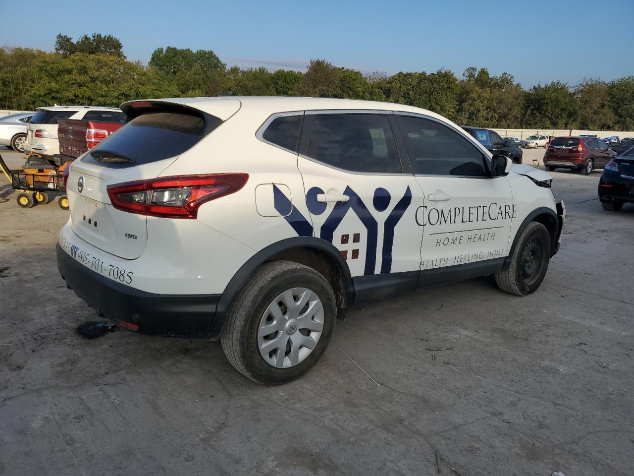 2020 Nissan Rogue Sport S - Фото 3