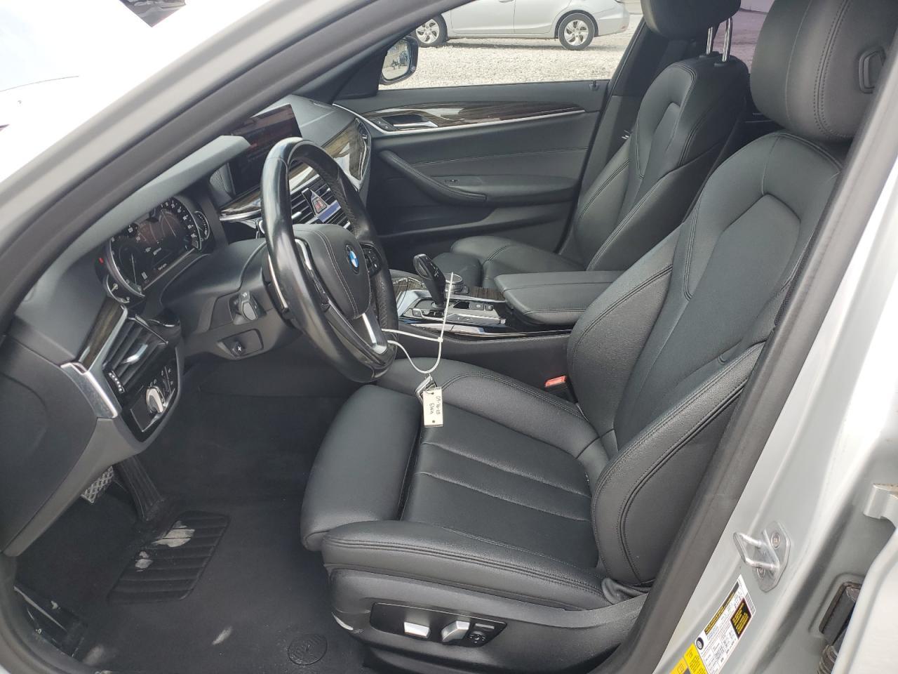 2019 BMW 530E - Image 7