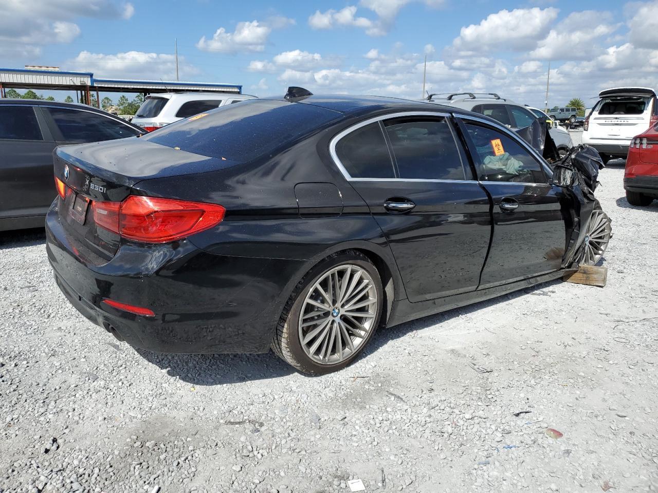 2017 BMW 530 I - Фото 3