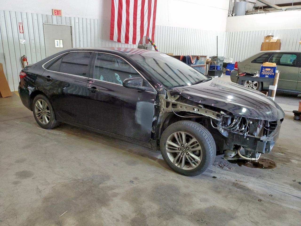 2017 Toyota Camry Se - Фото 4