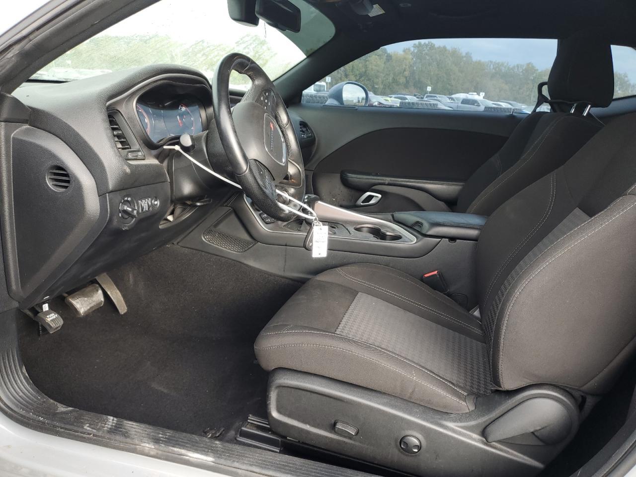 2022 Dodge Challenger Sxt - Image 7