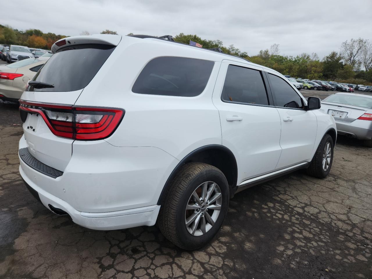 2017 Dodge Durango Sxt - Image 3