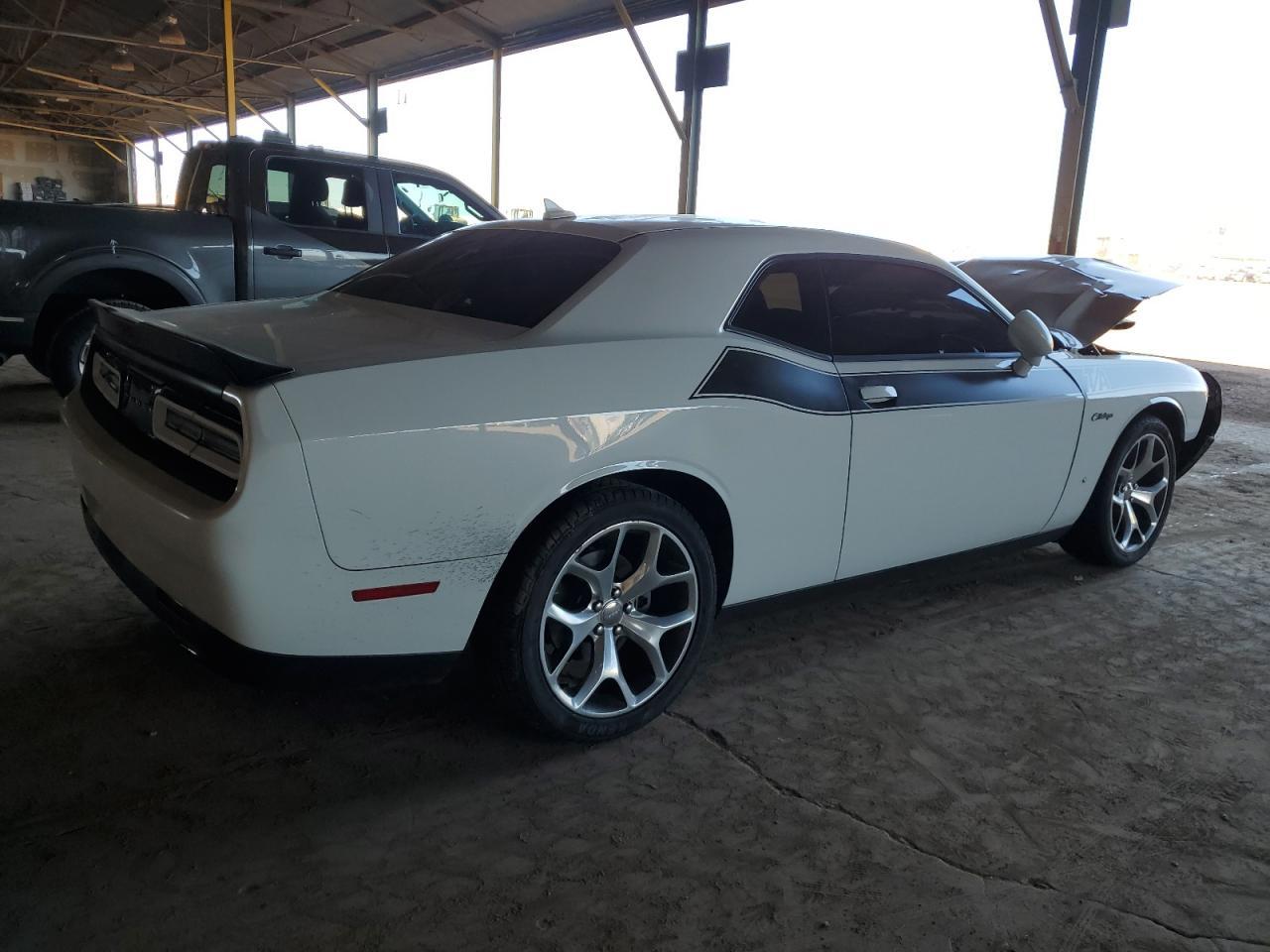 2016 Dodge Challenger Sxt - Image 3