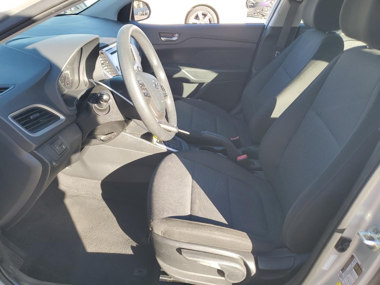 2021 Hyundai Accent Se - Фото 7