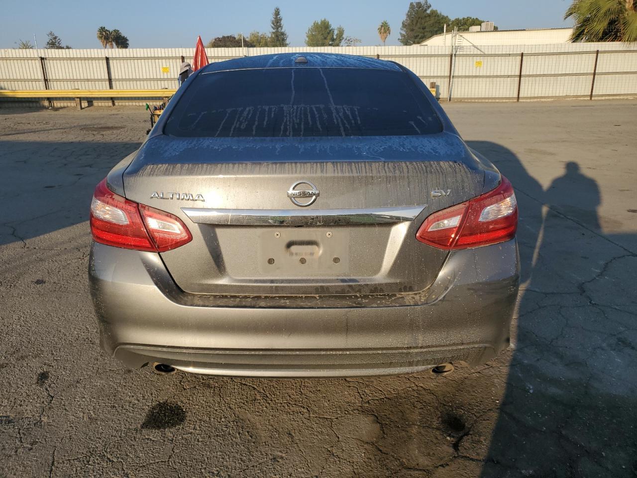 2017 Nissan Altima 2.5 - Image 6