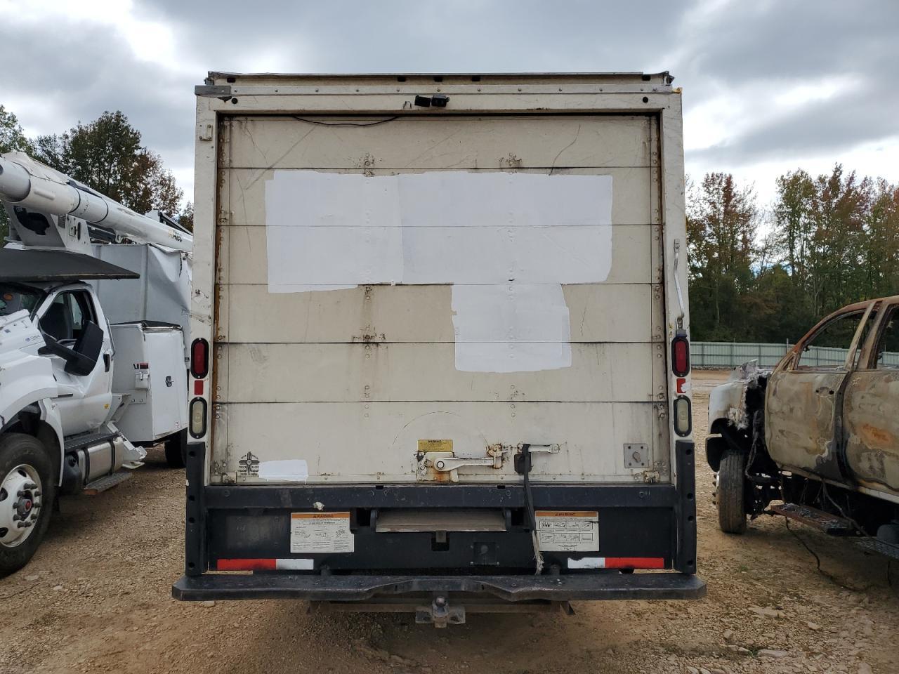 2014 GMC Savana Cutaway G3500 - Фото 6