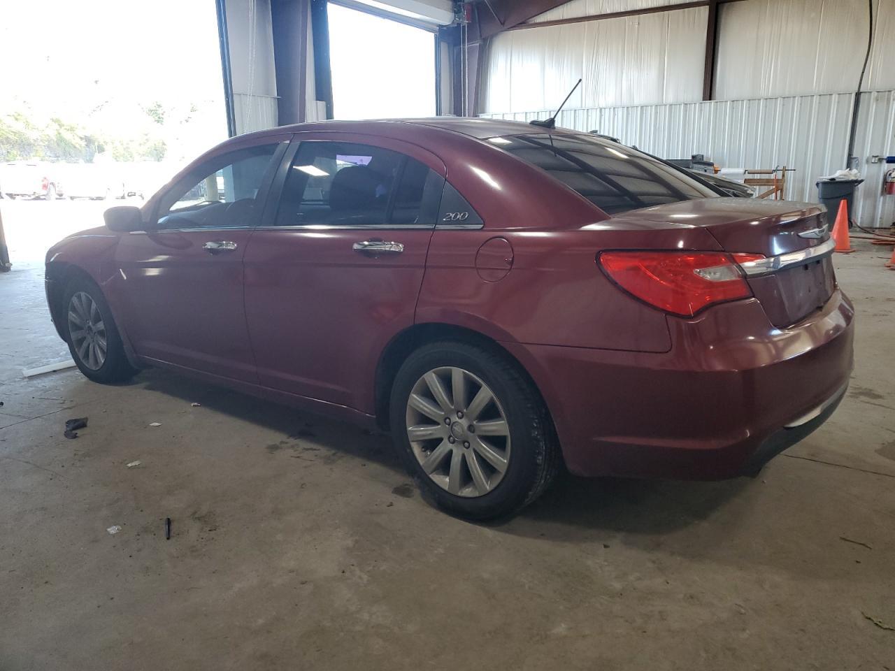 2013 Chrysler 200 Limited - Image 2