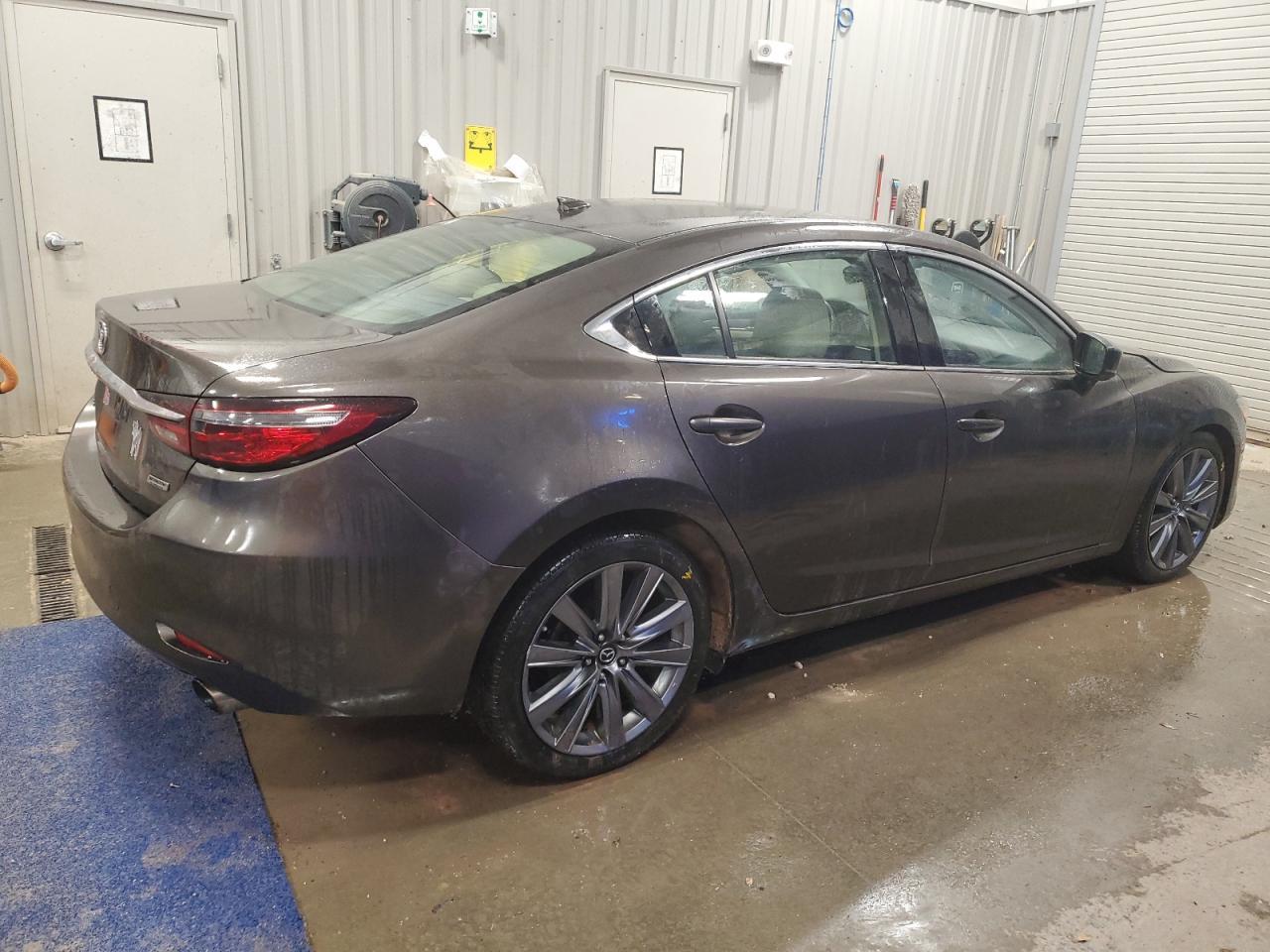 2018 Mazda 6 Grand Touring - Image 3