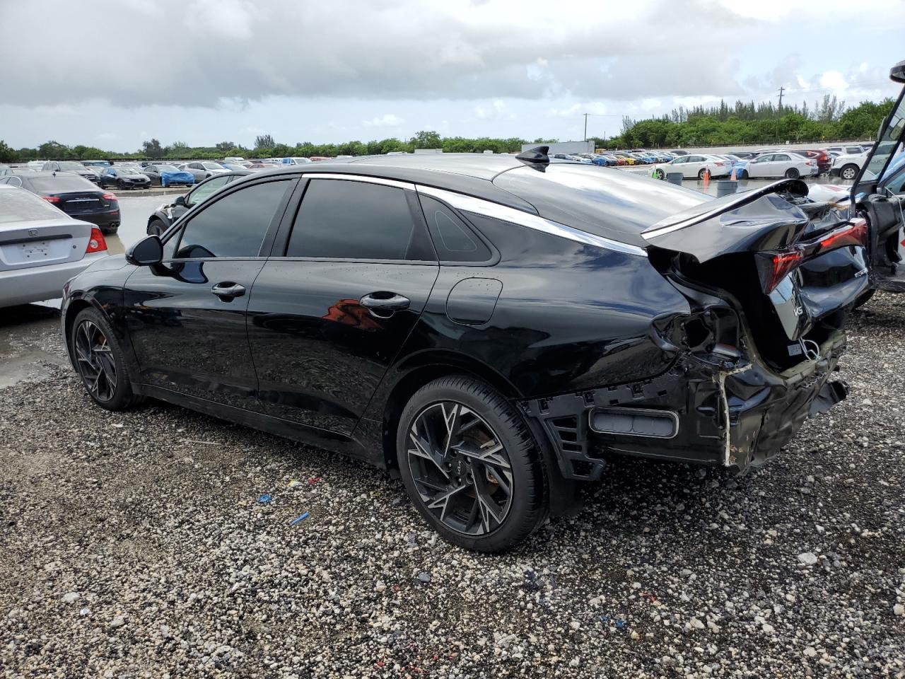 2025 Kia K5 Gt Line - Image 2