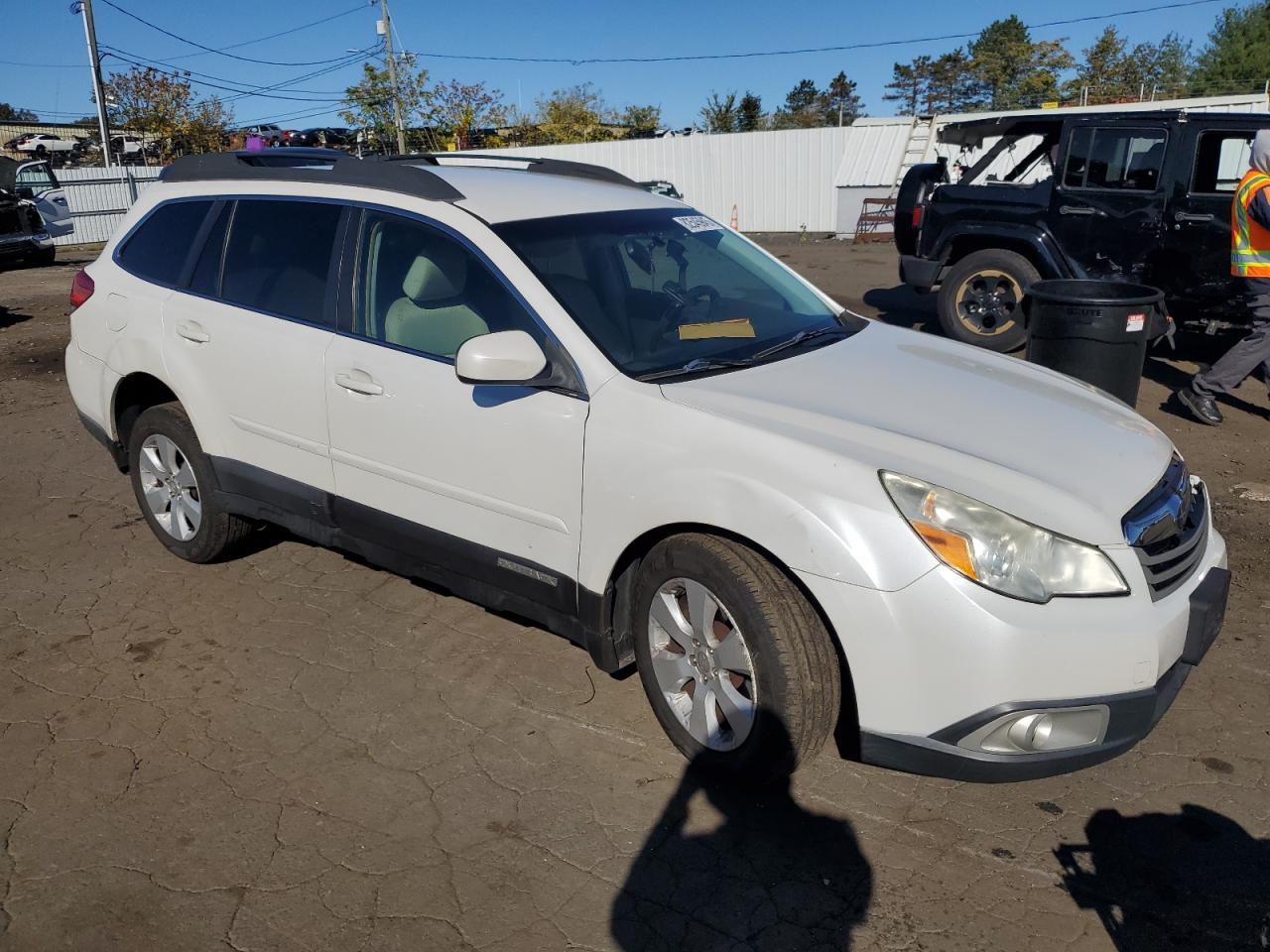 2012 Subaru Outback 2.5I Premium - Image 4