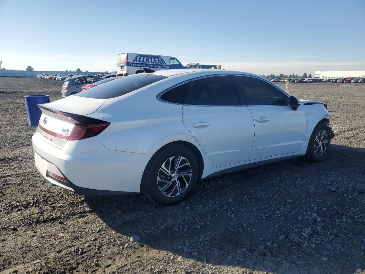 2020 Hyundai Sonata Hybrid - Image 3
